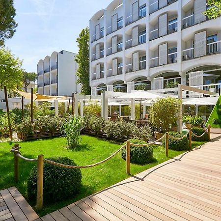 Hotel Saraceno Resort With Private Beach Мілано-Маріттіма Екстер'єр фото
