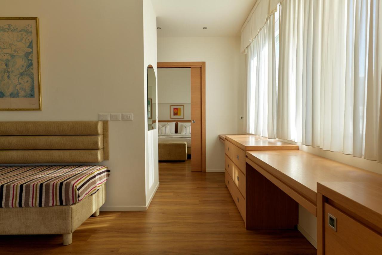 Hotel Saraceno Resort With Private Beach Мілано-Маріттіма Екстер'єр фото
