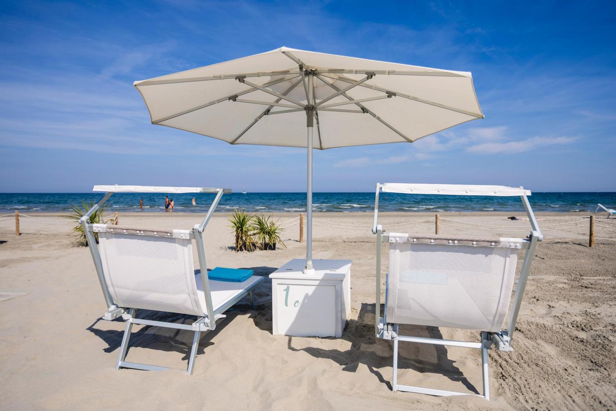 Hotel Saraceno Resort With Private Beach Мілано-Маріттіма Екстер'єр фото