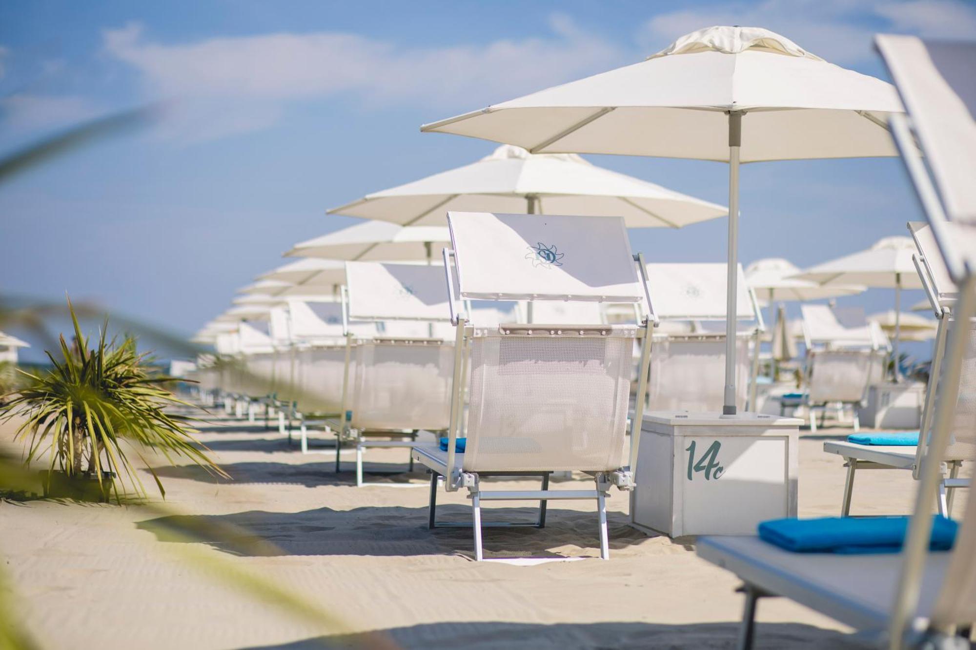 Hotel Saraceno Resort With Private Beach Мілано-Маріттіма Екстер'єр фото